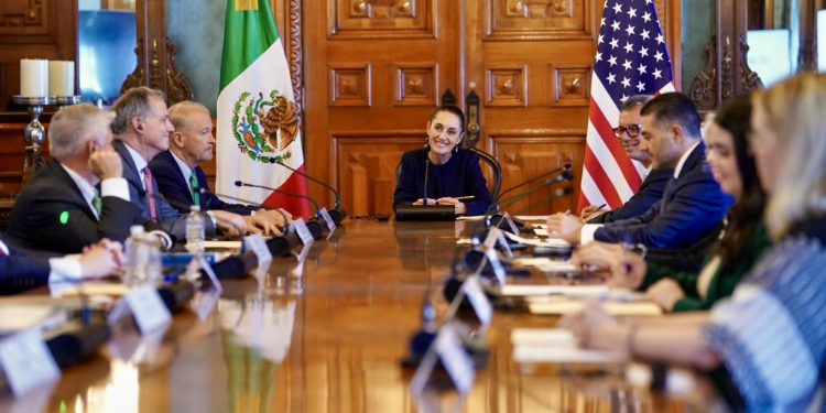 Embajador Johnson destaca buena reunión entre Sheinbaum y delegación empresarios y políticos republicanos