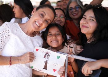 “Otra vez quisieron pasarse de vivos”, Sheinbaum acusa a farmacéuticas de irregularidades en licitación de medicamentos