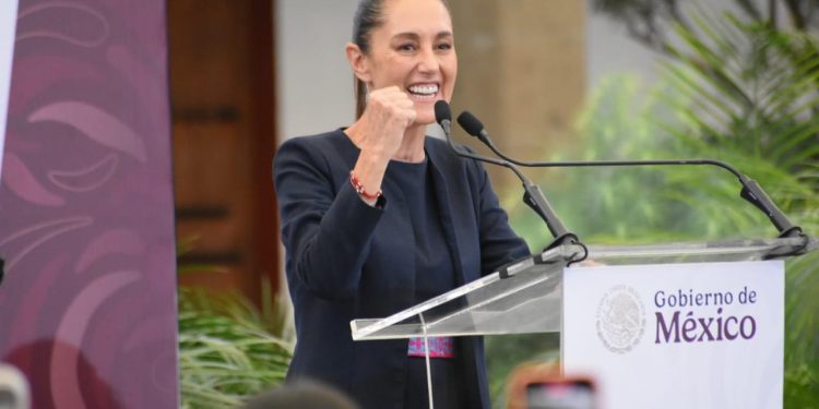 La presidenta defiende libertad de expresión, pero pide condenar ataques misóginos