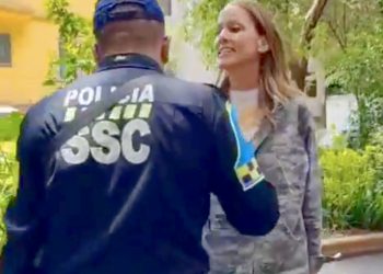 Investigan a mujer que insultó con frases racistas a policía de la CDMX en la colonia Condesa