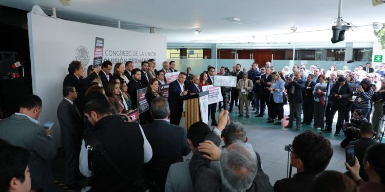 Oposición critica “actitud de brazos caídos” del gobierno ante posible imposición de aranceles de EEUU