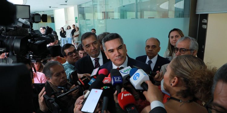 Alejandro Moreno rechaza foros de reforma electoral: “Es una simulación para destruir el sistema democrático”