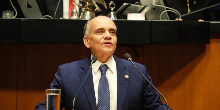 Añorve acusa que reforma electoral de Morena busca acallar a las voces disientes y opositoras