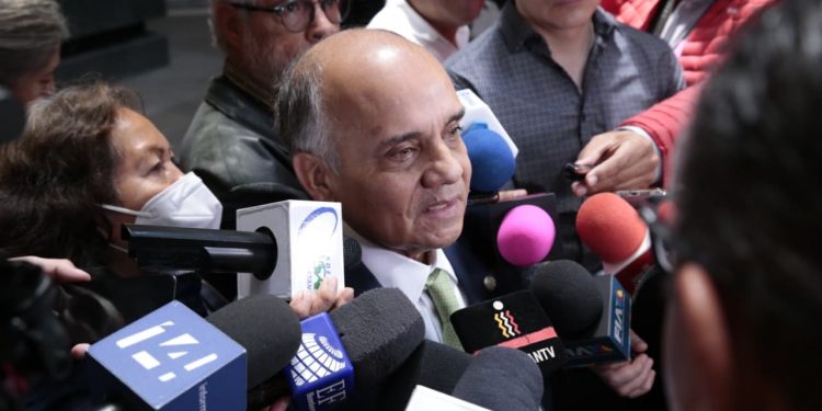 Legisladores advierten que México debe “poner sus barbas a remojar” tras acusaciones de narcotráfico contra Maduro y contradicciones con la DEA