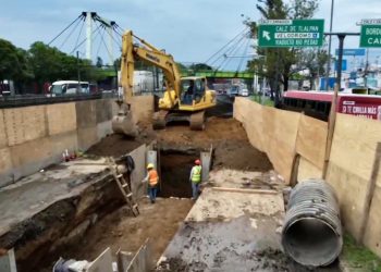 Clara Brugada supervisa reparación del socavón en Calzada Zaragoza; promete reapertura el próximo domingo