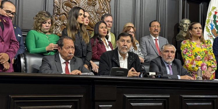 Fernández Noroña denunciará a Alejandro Moreno y solicitará su desafuero tras agresión en la Comisión Permanente