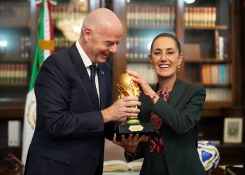 Sheinbaum recibe a Gianni Infantino y destaca la emoción por la Copa Mundial 2026 en México