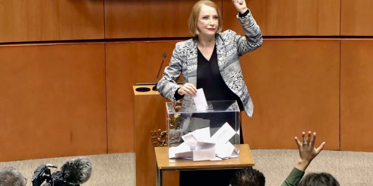 Senado elige a Laura Itzel Castillo como presidenta de la Mesa Directiva