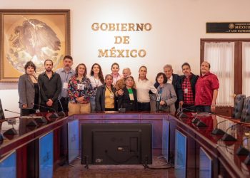 Sheinbaum se reúne con el Comité Eureka en Palacio Nacional