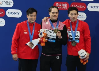 Histórico Oro para México: Osmar Olvera se corona campeón mundial de trampolín en Singapur 2025