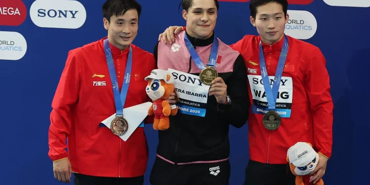Histórico Oro para México: Osmar Olvera se corona campeón mundial de trampolín en Singapur 2025