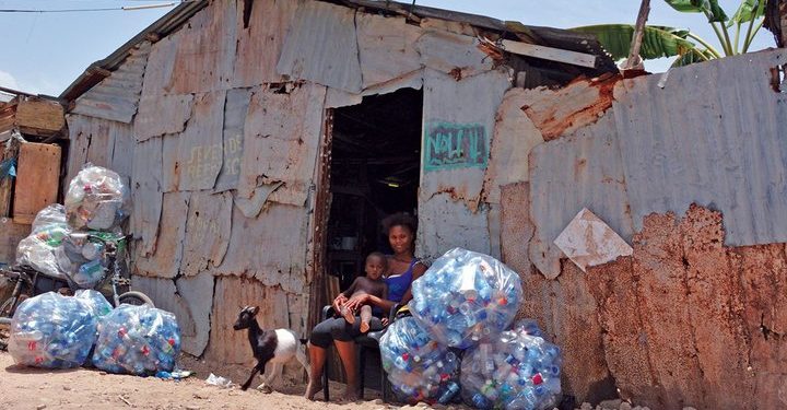 Disminuye pobreza multidimensional en México; 8.3 millones de personas salieron de esta condición entre 2022 y 2024: Inegi