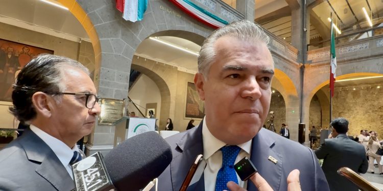 Francisco Cervantes pide analizar a fondo la reforma electoral antes de fijar postura