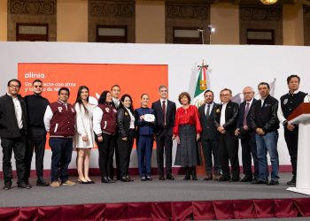 Primeros autos eléctricos mexicanos ‘Olinia’ estarán listos a mediados de 2026: Sheinbaum