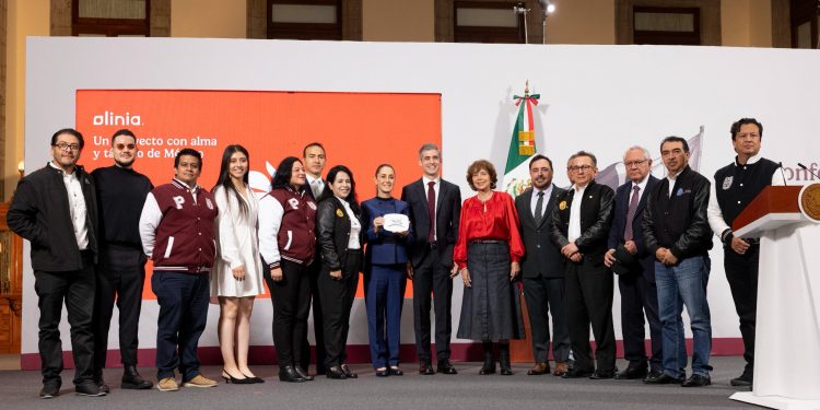 Primeros autos eléctricos mexicanos ‘Olinia’ estarán listos a mediados de 2026: Sheinbaum