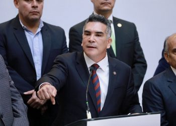 Alejandro Moreno acusa a Morena de dictadura y llama a la movilización social en defensa de la democracia