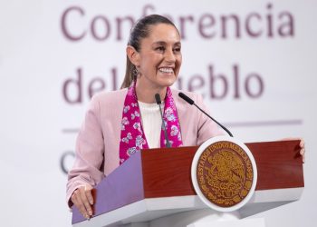 “Vamos muy bien”, Sheinbaum descarta relajamiento en la 4T y llama a legisladores a seguir cerca del pueblo