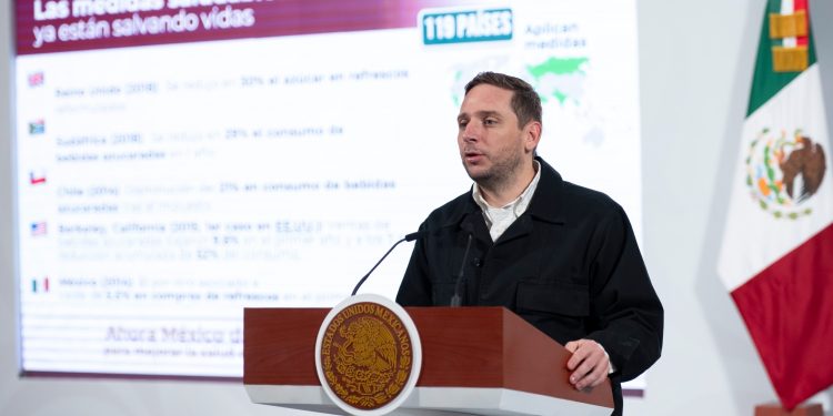 Reducirá 7% el consumo de refrescos con aumento al IEPS; Salud prevé recaudar 41 mil mdp