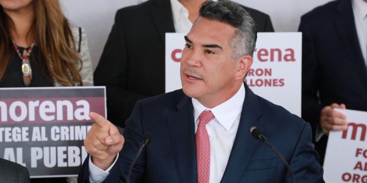 Alejandro Moreno arremete contra hijos de AMLO tras promover amparos para evitar detención