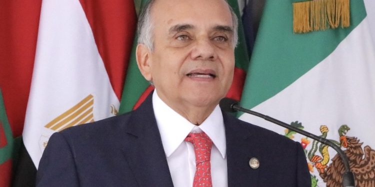 Añorve niega normalización en abasto de medicamentos y exige políticas públicas efectivas en salud