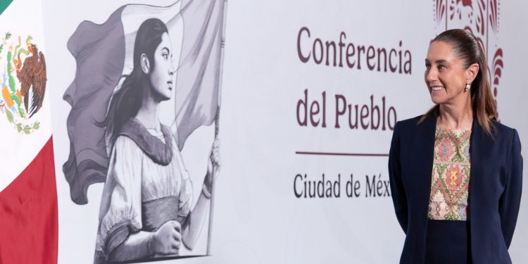 Sheinbaum asegura que se avanza en el abasto de medicamentos en hospitales de Pemex y otros institutos de salud