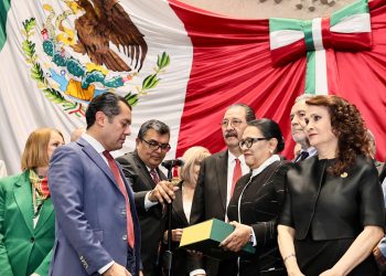 Rosa Icela Rodríguez entrega a San Lázaro el Primer Informe de Gobierno de Claudia Sheinbaum