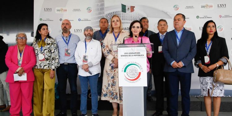 Organizaciones de Sinaloa llevan reclamo al Senado y anuncian protesta en Palacio Nacional