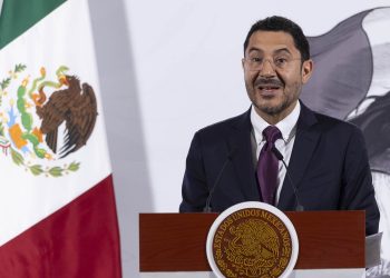 Agradece Batres al municipio de Tecámac la donación de dos clínicas para el ISSSTE