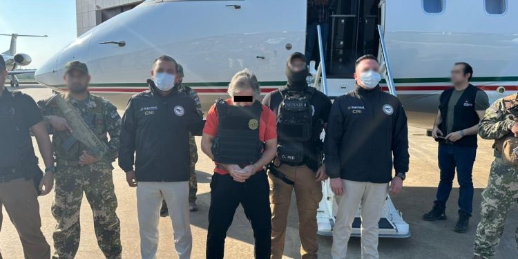 México recibe a Hernán “N” tras su expulsión de Paraguay; será trasladado al penal del Altiplano