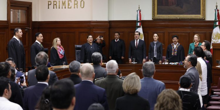 Hugo Aguilar elimina privilegios y recorta 800 mdp al gasto judicial