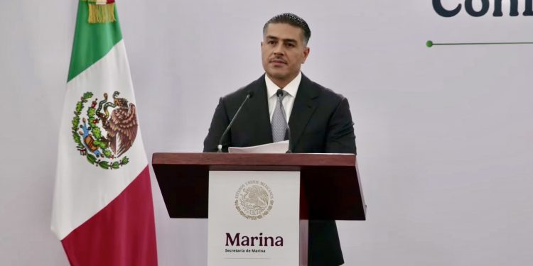 Vicealmirante Manuel Roberto Farías Laguna detenido por red de huachicol; el más alto mando naval procesado por corrupción: SSPC