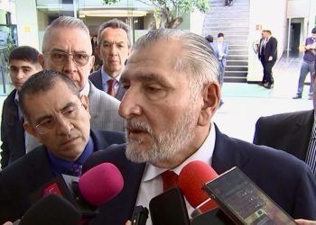 Adán Augusto anuncia fin del turismo parlamentario en el Senado