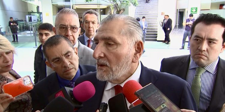 Adán Augusto anuncia fin del turismo parlamentario en el Senado