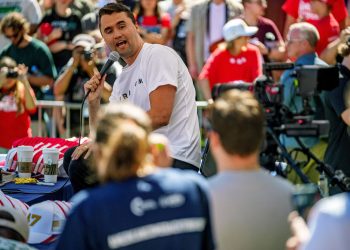 El influencer conservador Charlie Kirk fue asesinado a tiros 