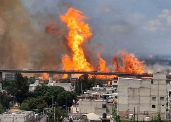 Sheinbaum pide a la Fiscalía capitalina esclarecer explosión de pipa en Iztapalapa