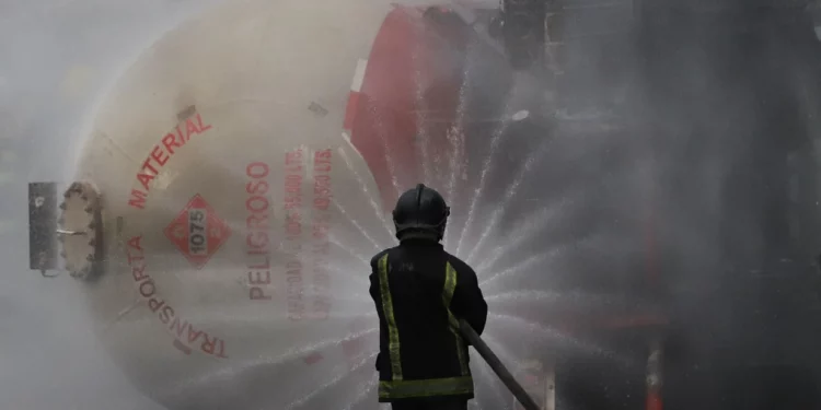 Secretaría de Salud de CDMX reconoce error: Alicia Matías no falleció, sigue grave tras explosión de pipa de gas en Iztapalapa