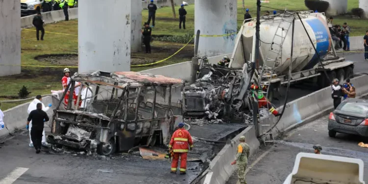 Sheinbaum anuncia medidas para reforzar supervisión del transporte de gas LP tras explosión en Iztapalapa