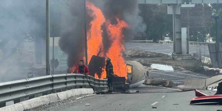 Confirman 15 fallecidos por explosión de pipa de gas en Iztapalapa