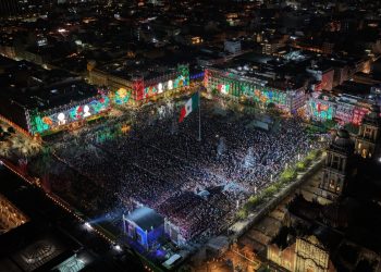 Con saldo blanco y 280 mil asistentes celebración del Grito en el Zócalo
