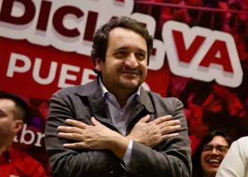 Andy López Beltrán niega tener amparo y acusa campaña de desprestigio