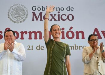 Sheinbaum anuncia Tren Maya de carga y afirma que México es el país más democrático del mundo