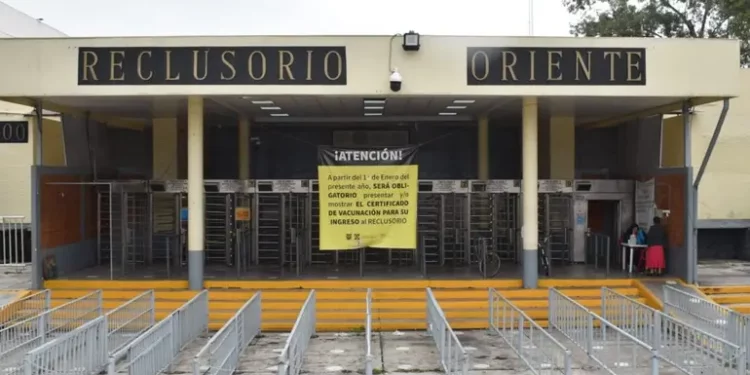 Escapa interno del Reclusorio Preventivo Varonil Oriente; investigan a custodios