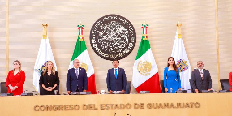 Libia Dennise llama a superar diferencias políticas en favor de Guanajuato