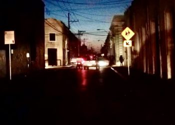 Apagón masivo afecta a Yucatán, Campeche y Quintana Roo; CFE aún no informa causas