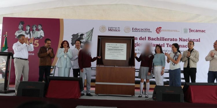 Gobierno de Tecámac entrega clínicas y escuelas como parte de las obras del Bicentenario