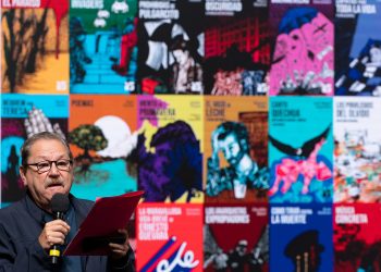 FCE lanza la mayor operación de fomento a la lectura en América Latina, 2.5 millones de libros para jóvenes