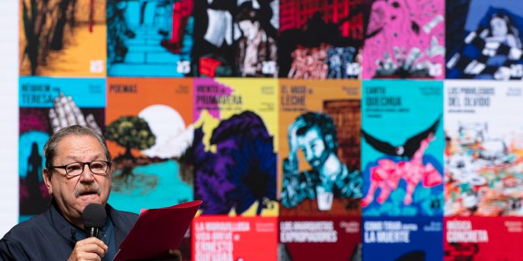 FCE lanza la mayor operación de fomento a la lectura en América Latina, 2.5 millones de libros para jóvenes