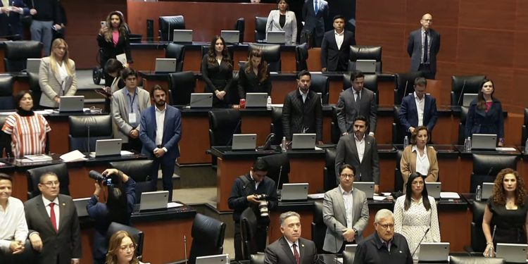 Senadores donarán hasta 15 días de dieta para apoyar a víctimas de lluvias en cinco estados