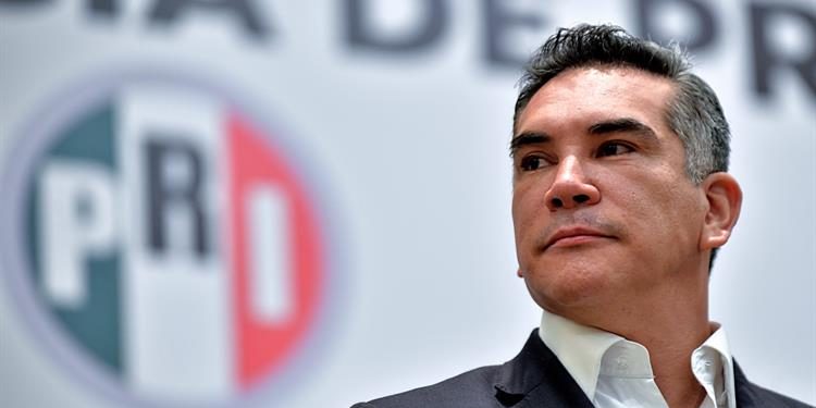 Alejandro Moreno anuncia acciones legales contra Claudia Sheinbaum por presuntas calumnias