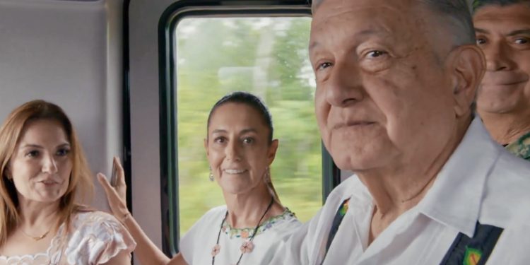 Sheinbaum reconoce influencia de AMLO en su estilo de trabajo, pero subraya diferencias en su forma de gobernar